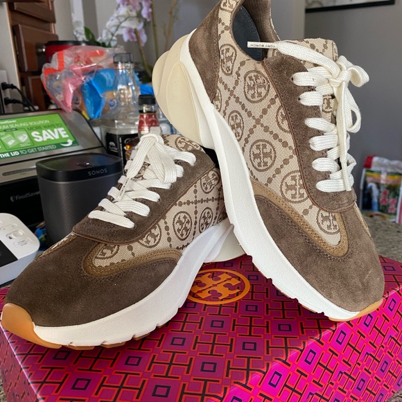 👟💗TORY BURCH 👟T MONOGRAM GOOD LUCK TRAINER Size 8 - Picture 6 of 14